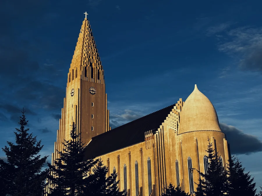 Hallgrimskirkja, impressive church in Reykjavík.