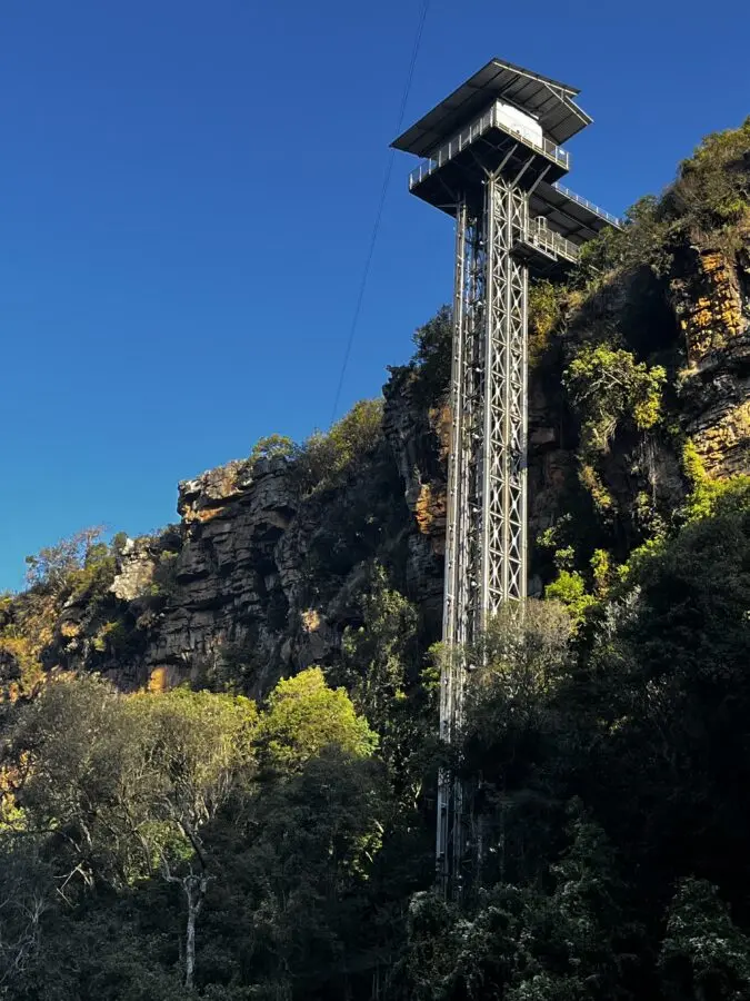 Large outsideelevator seen from below, taken from the bottom of Graskop Gorge