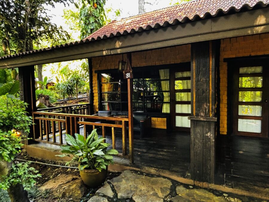 Home Phutoey River Kwai Resort outside of cottage