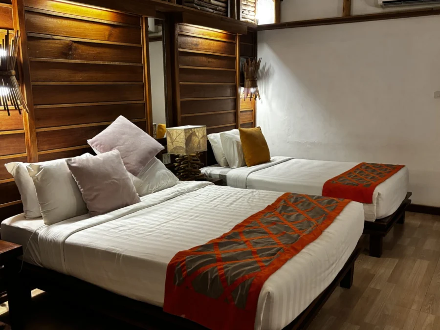Home Phutoey River Kwai Resort bedroom